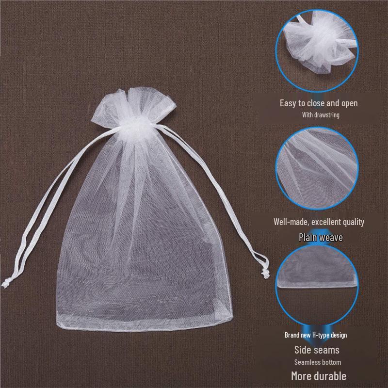 

Heart-Shaped Portable HD Mini Pocket Mirror for Travel
