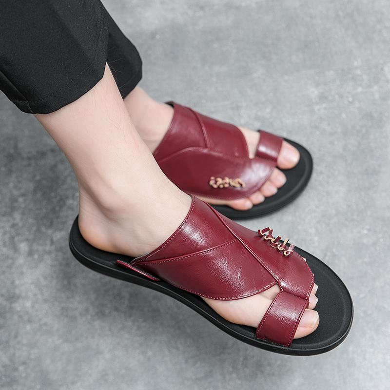 Men's Fashionable Flip Flops Beach Shoes Indoor Outdoor Commuting Casual Shoes Summer Sandals Travel Outdoor Flat Shoes New