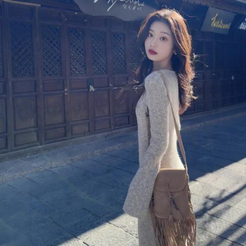 [] Early Autumn High-end Knitted Sweater Dress, Early Autumn New Women's Clothing Temperament Long Dress