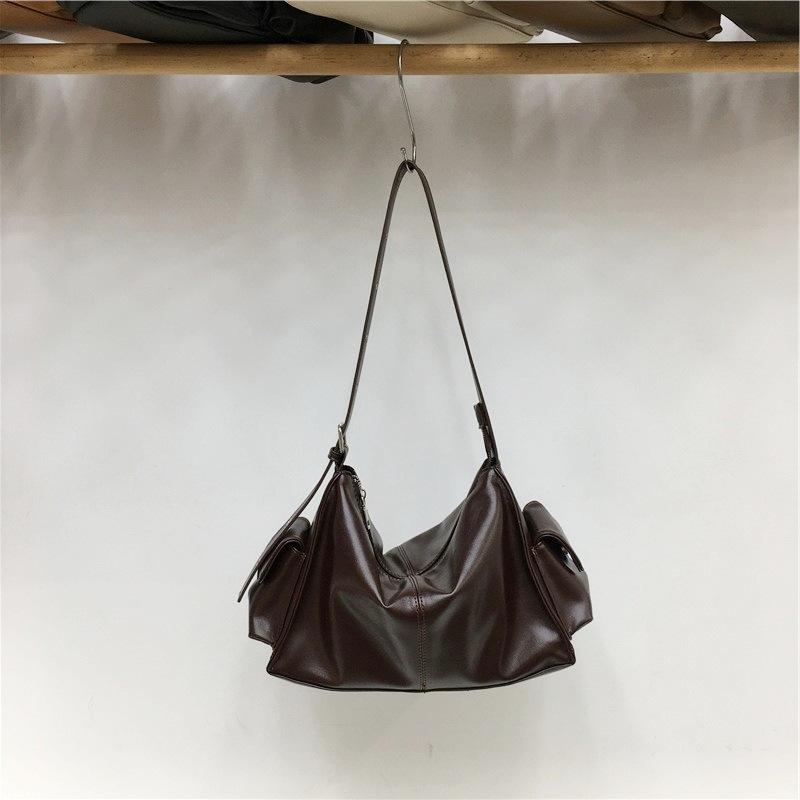 

Fashi Retro Handbag Underarm Single Shoulder Crossbody Tote Bag Trendy Casual Totes Travel Bag for Daily Use Soft PU Leather 30x14x21cm