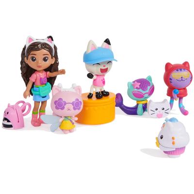 DreamWorks Gabby's Dollhouse Travel Theme Figure Set with Gabby Doll, 5 Cat Toy Figures, Surprise Toy & Dollhouse Accessories, Kids Toy for Girls &