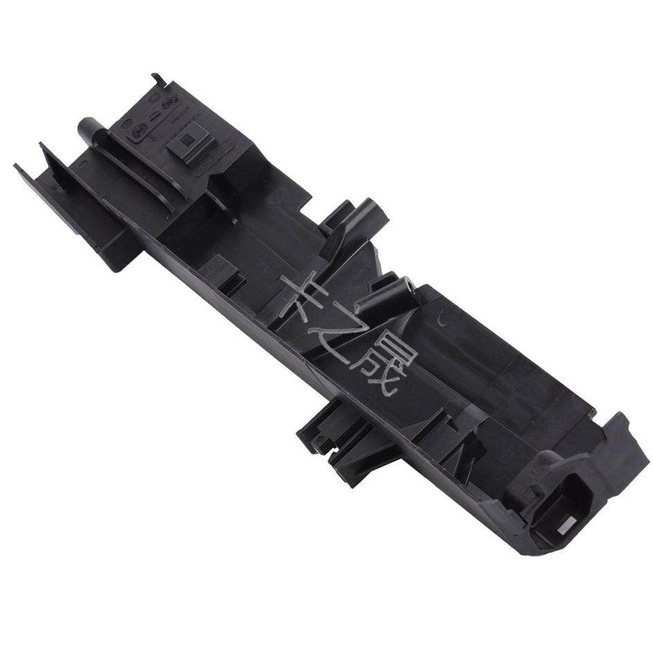 Podpora chladiče pro BMW řady 1, 2, 3, 4 (Díl 17117600536/17117600537)