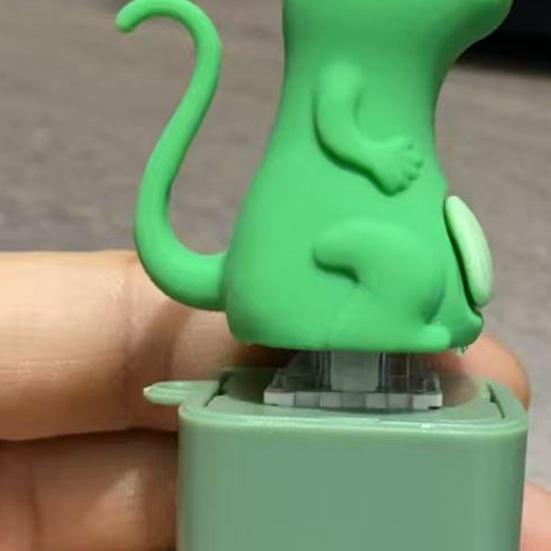 Lizard Button Keychain with Colorful Lights Rechargeable Sound Keychain for Anxiety Relief Lizard Keyboard Clicker Toy Unique Gifts for Friends