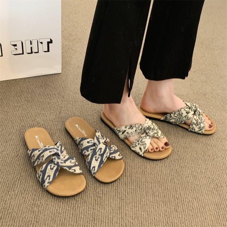 

Retro floral soft and gentle outer slippers women are not tired in summer, flat feet one word sandals women 35 синій