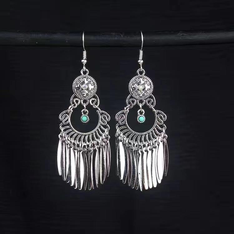 Vintage Bohemian Earrings Female Pop Versatile Fringed Earrings Minority Wind Leaf Ear Jewelry