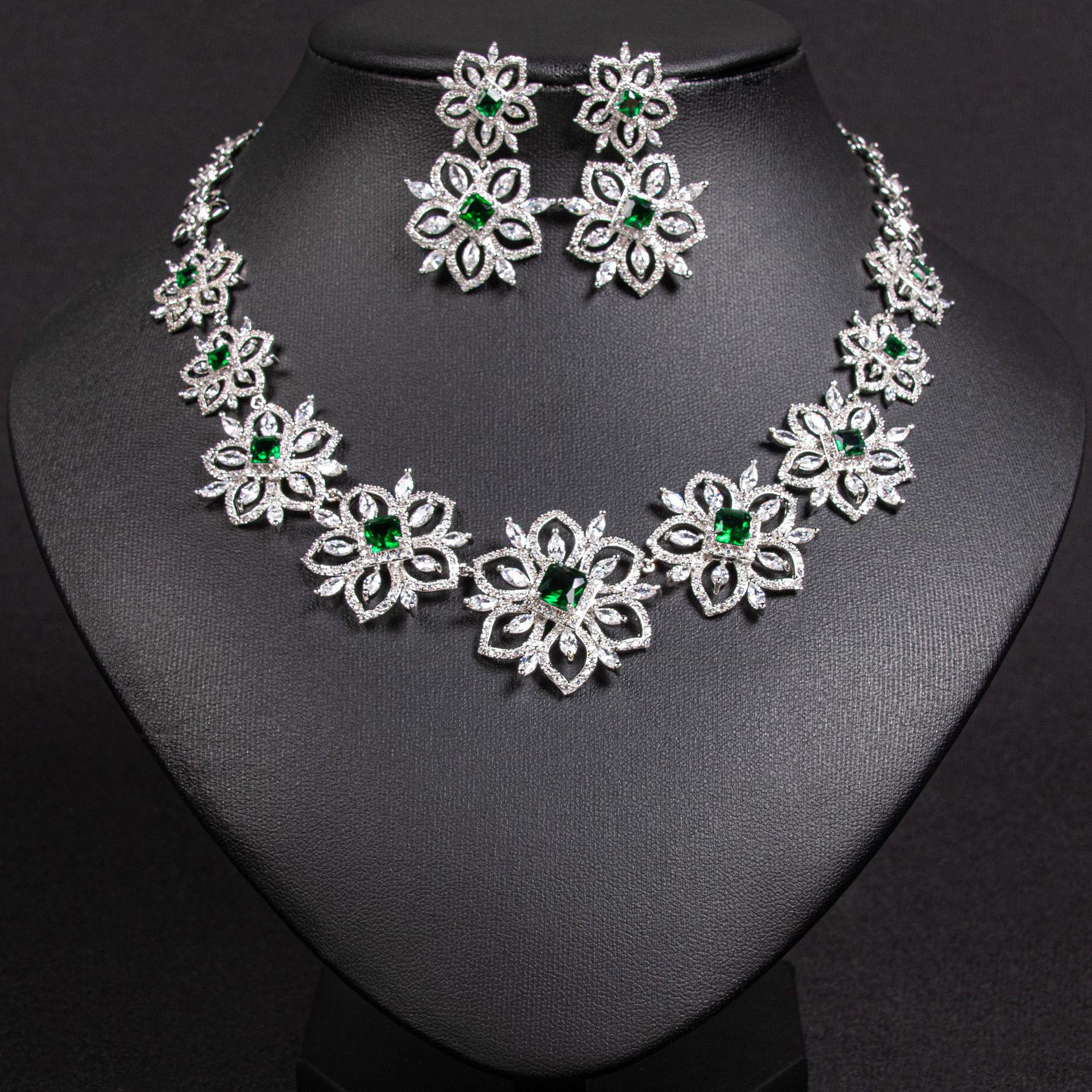 

Luxury European & American Necklace & Zircon Earrings Set - Women s High-End Ins Style for Evening & Wedding Dress