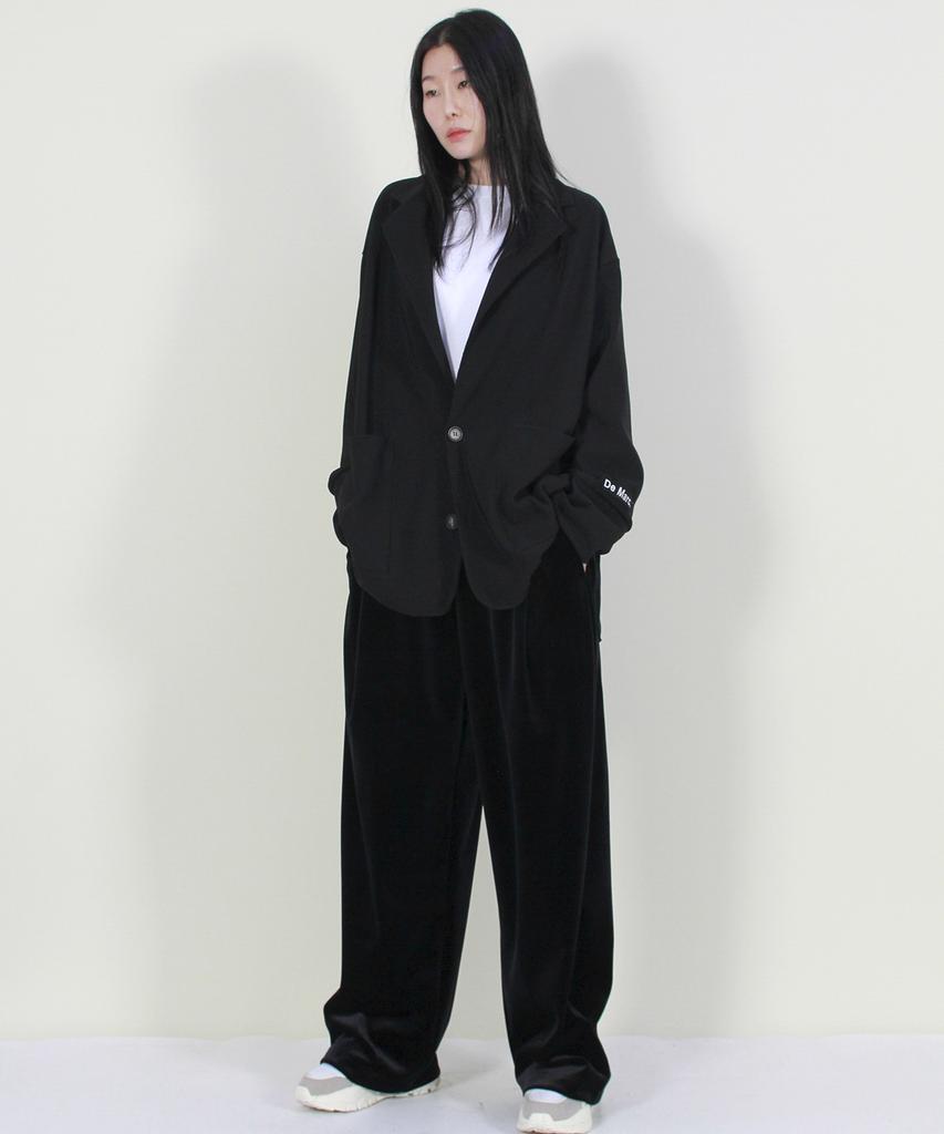 Deumakeu Velvet Side One-Pleat Real Wide Pants Black