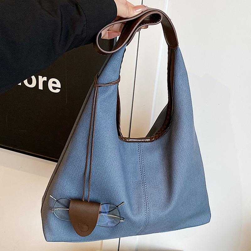 Large-capacity Bag Fashionable and Casual Single-shoulder Bag Simple and Large-capacity Commuter Tote Bag