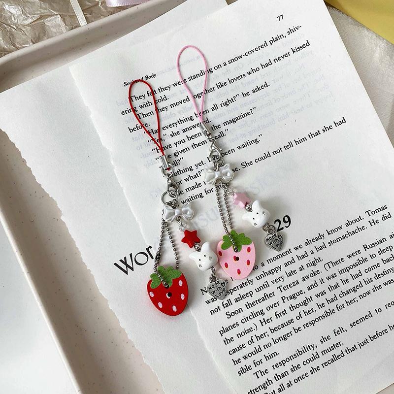 Sweet Y2K Cute Strawberry Mobile Phone Lanyard Lovely Rabbit Four Leaf Clover Star Keychain Bag Charms Girls Fresh Cute Pendant