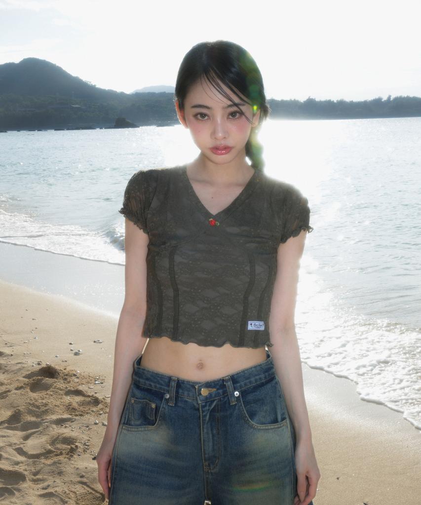 ROSEFRANTZ Rose Lace Slim T-Shirt [Khaki]