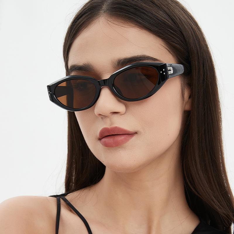 Retro Cat Eye Sunglasses For Women High End Sunscreen Rice Nail Irregular Small Frame MN5538