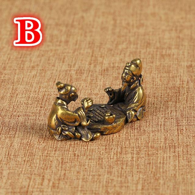 Antikes Messing Alter Mann Schach spielend Kalligraphie Malerei Miniaturfiguren Teetisch Dekoration Kunsthandwerk Zubehör Reines Kupfer