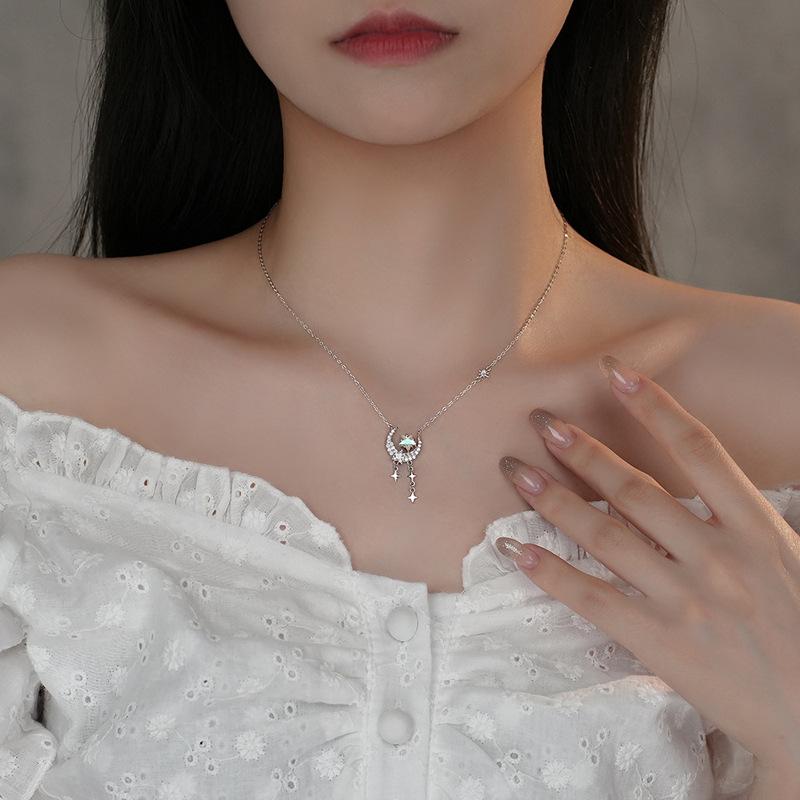S925 Sterling Silver Necklace Moon Splash Galaxy Moonstone Necklace Light Luxury Heart-shaped Pendant Design Zircon Star Moon Clavicle Chain