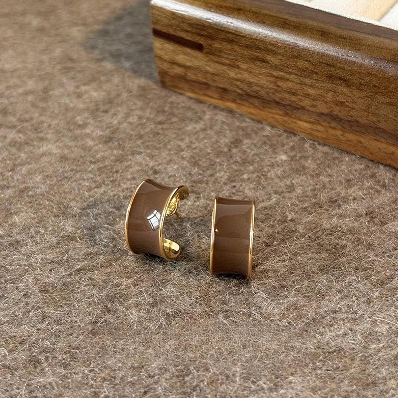 Maillard coffee color amber earrings women's autumn and winter high-end commuter style earrings light luxury niche design earrings