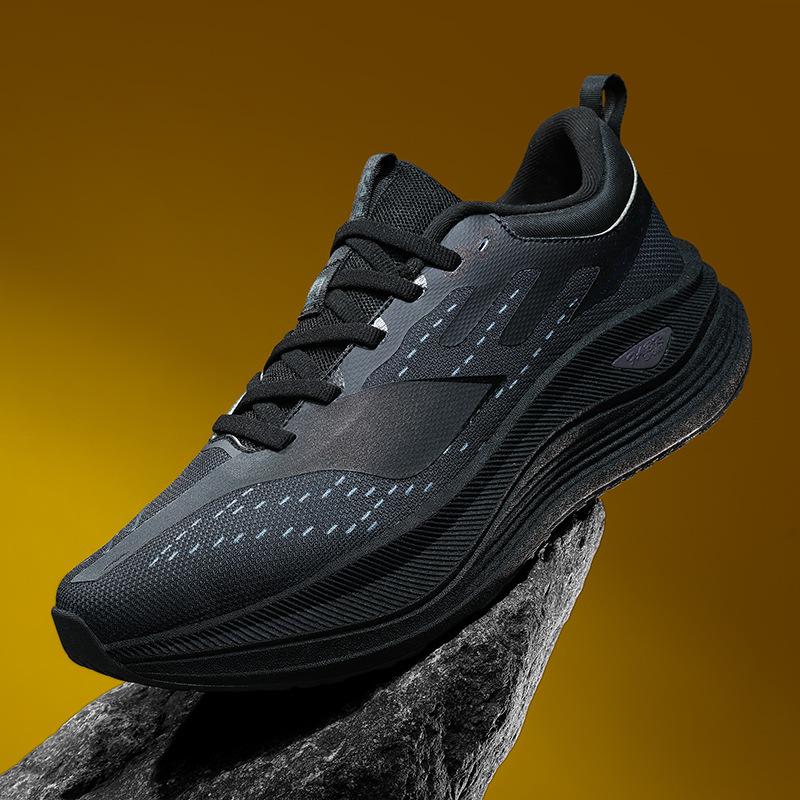 Casual, Lightweight and Breathable Men's and Women's Laces, Classic Mesh Men's Shoes, New Couples Running Sports Shoes