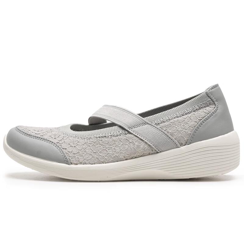 Skechers Women s Lightweight Comfort Sneakers 8