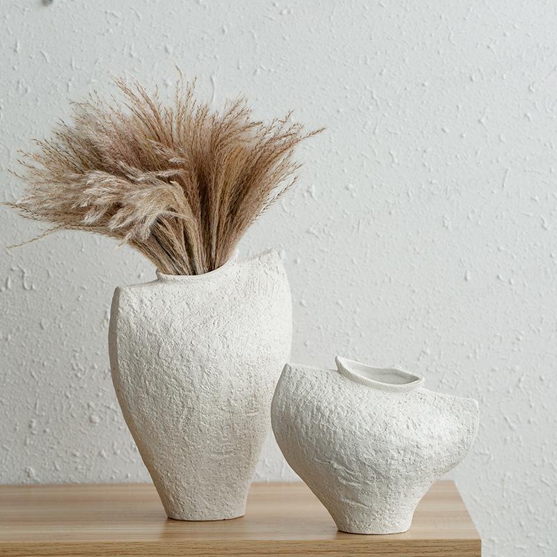 

Advanced Retro Ceramic Vase with Creative Hydroponic Flower Ornament, High Aesthetic Value, Instagram Style