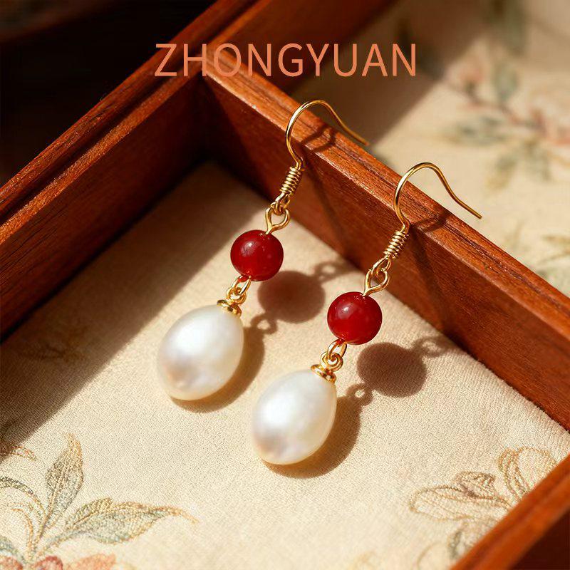 Autumn/Winter Retro Pearl Tassel Earrings: Versatile Hanfu Pendant