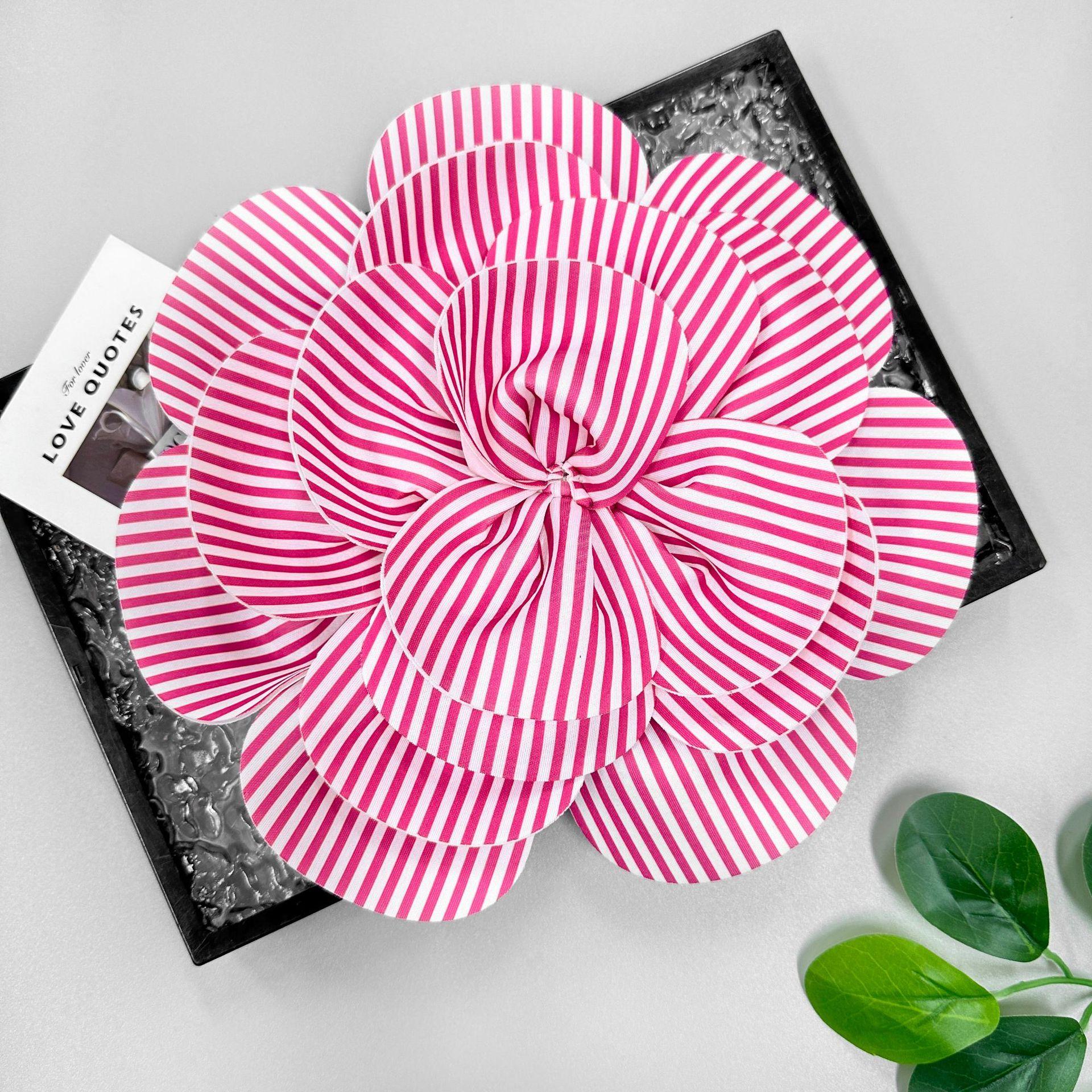 

Colorful Stripes, Three-Dimensional Multi-Layer Petal Fabrics, Flower Costumes, Dresses, Corsages, Decorative Fabrics, Patches, Accessories 7343 rose red