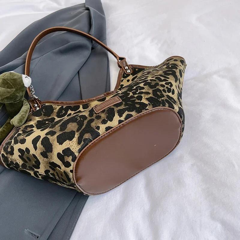 Vintage Leopard Print Bag for Women  Large Capacity Shoulder Bag for Work and Commuting  New Autumn Fashion Trend