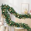 Vánoční girlanda z norfolské borovice Umělá borová zeleň Girlanda s šiškami, třpytivými koulemi, červenými bobulemi pro krb, schodiště, sváteční dekorace