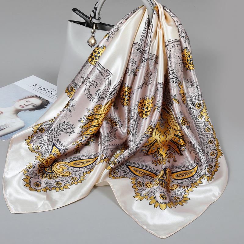 Foulard quadrato in seta stile influencer: Sciarpa da collo da donna alla moda, Sciarpa, Protezione solare, Garza stampata, Accessorio per abbigliamento professionale