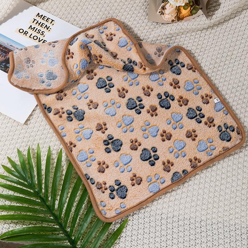 Pet Blankets, Four-season Blankets, Warm Coral Fleece Paw Print Blankets, Cat and Dog Blankets