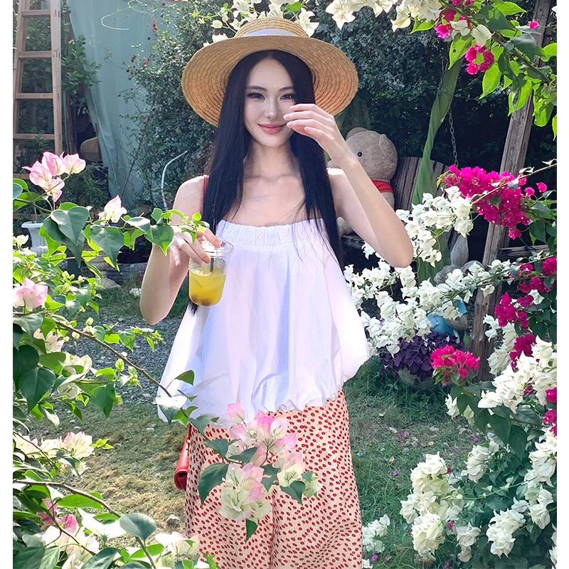 

Women s Red Floral Wide-Leg Cut-Off Beach Pants - American Summer Style Small