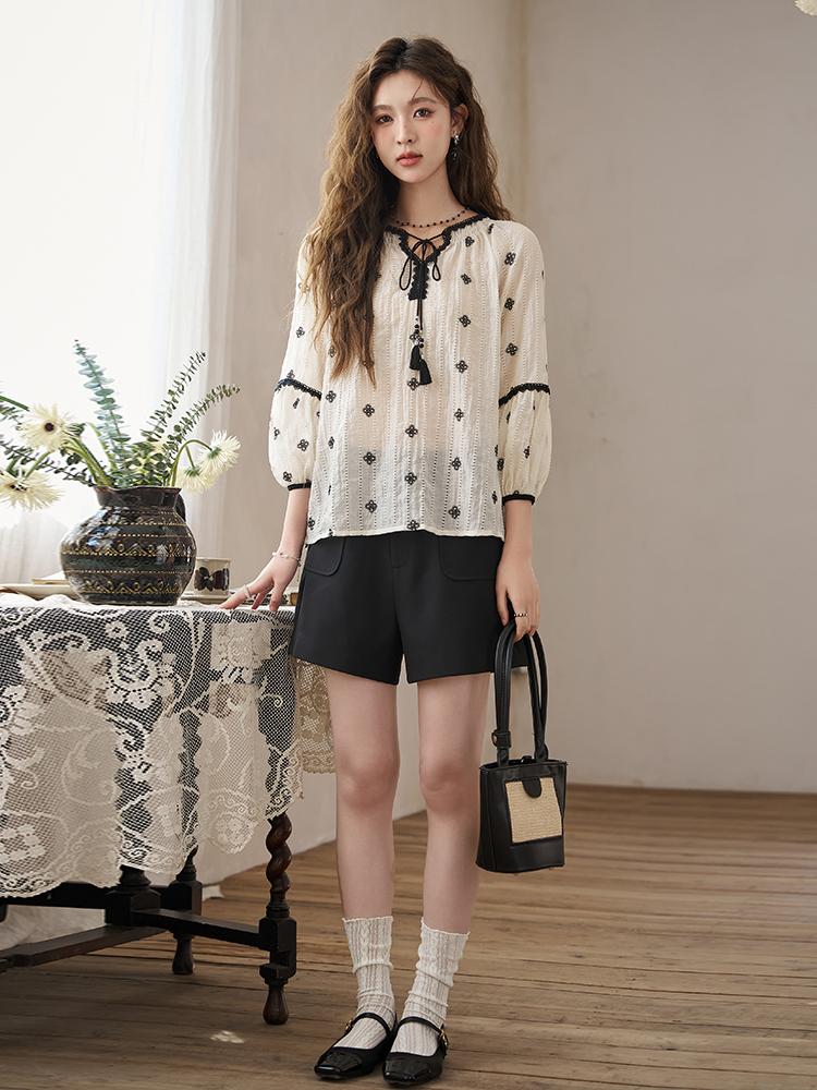 Mishow Women Blouse 2024 New Vintage Floral Lace Collar Long Sleeve Commuter Loose Casual All-match Clothing Tops MXD13X1358