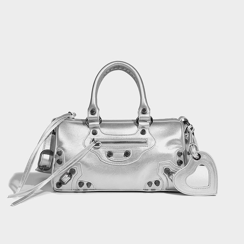 Rivet Dark Locomotive Bag Niche Design High Sense Large Capacity Shoulder Crossbody Tote Handbag