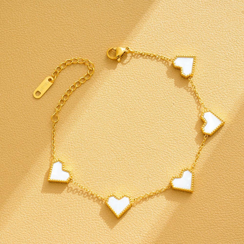 High-End Titanium Steel Four-Leaf Clover Bracelet with Shell Pendant – Durable, Fade-Resistant Design