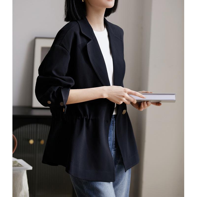 

Красивый полевой тренч из фактурной уксусной ткани, новая женская одежда весной и осенью, высококачественное короткое пальто с рукавом три четверти L темно-синий