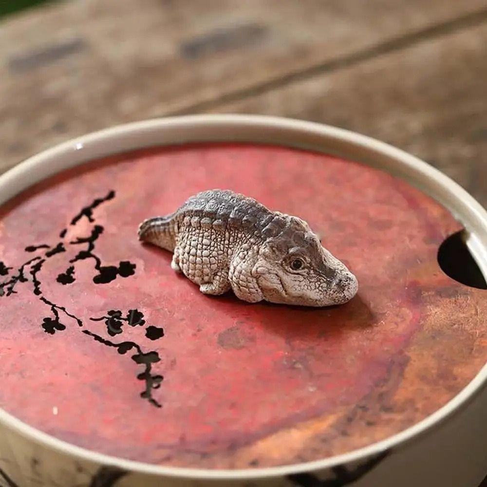 Resin Alligator Crocodile Kung Fu Tea Pet Mini Pet Model Handmade Pet Figurine  Home