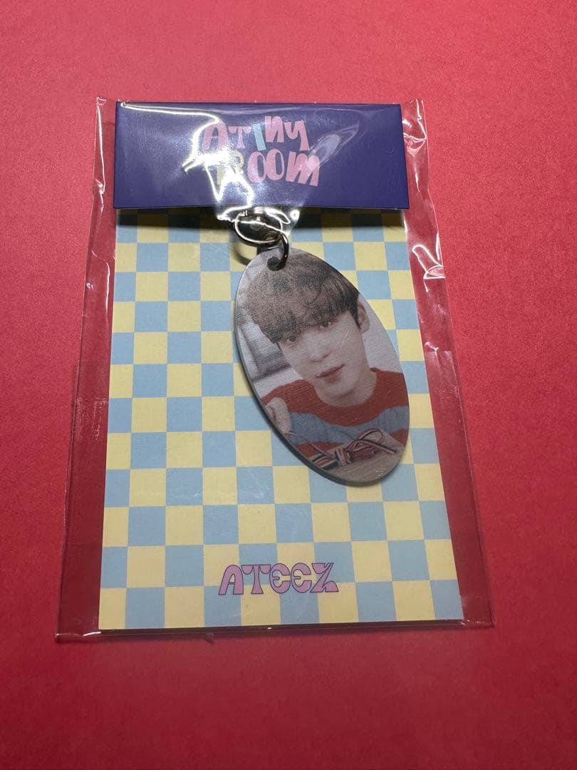 [Б/У] ATEEZ Pop-Up ATINY ROOM Брелок Юнхо