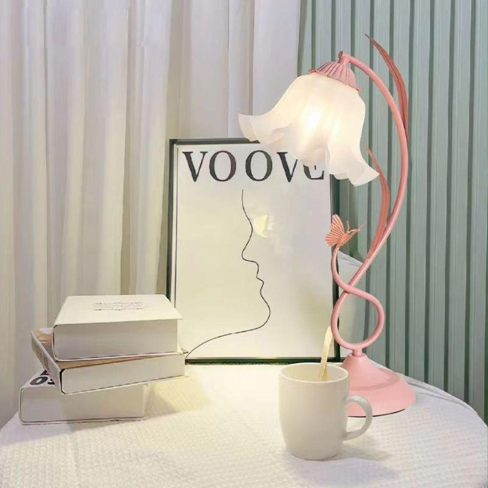 Rural Style Desk Lamp for Creating Atmosphere Floral Table Lamp Vintage Night Light Bedroom