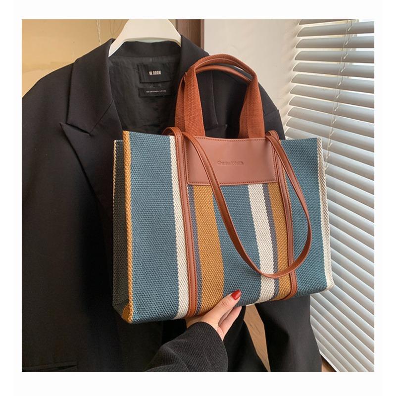 

Large-capacity canvas bag, new style, fashionable and simple texture, shoulder bag, contrasting color, portable commuter tote bag. синий