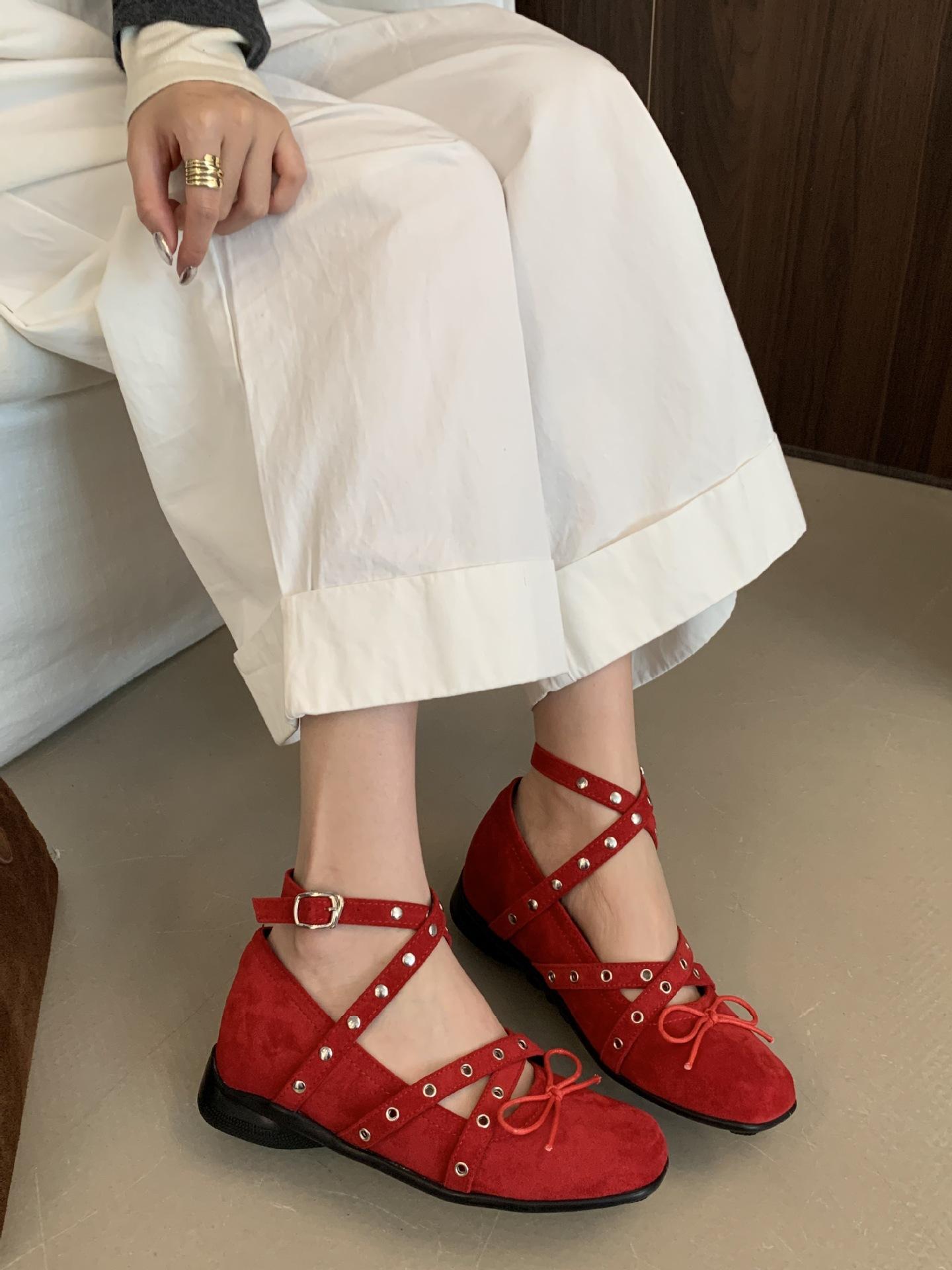 

Серебристые туфли Мэри Джейн на толстой подошве, французские ретро туфли-лодочки с бантом, новинка осени 2025, женские туфли с перекрестными ремешками 39