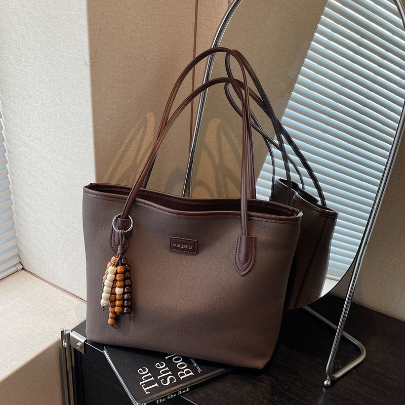 Casual Large-capacity Bag Women's New Fashion Commuter Shoulder Bag Autumn and Winter Retro Portable Tote Bag