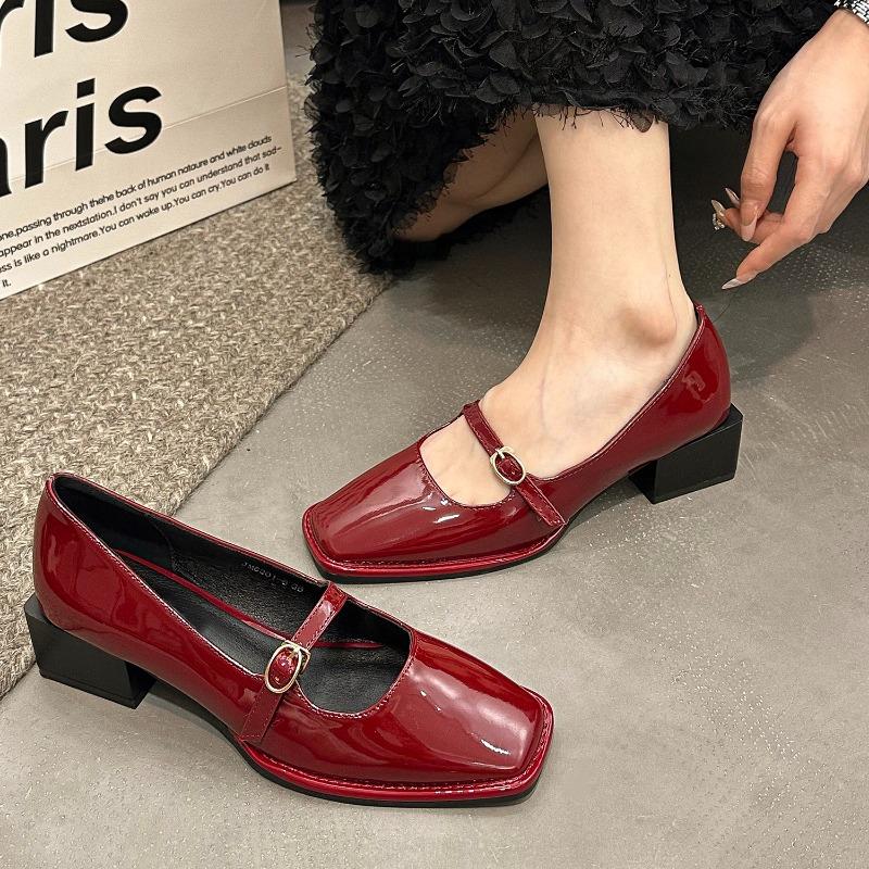 Women's Low Heel Shoes Spring New Square Head Shallow Mouth Metal Chain Anti-slip Wear-resistant Low-top Shoes