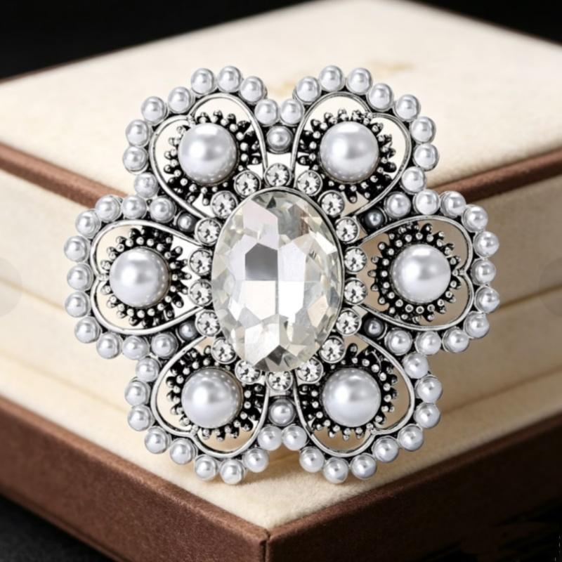 Baroque Style Brooches for Women with Rhinestones Pearls Unisex Design for Elegant or Formal Attire