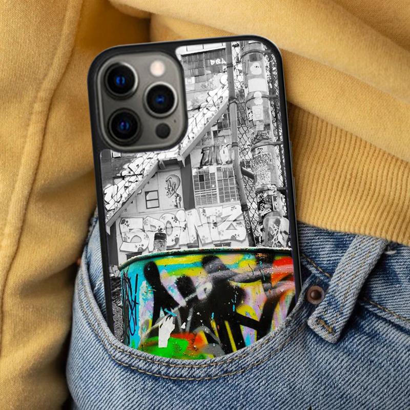 Street Graffiti Painting Soft Phone Case for iPhone 17 Air 16e Pro Max 15 Pro 13 14 Plus 11 12 MagSafe Magnetic Coque
