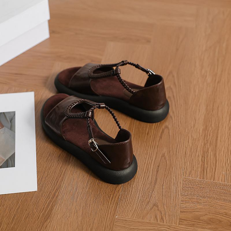 Auf Lager! Temperamentvolle Sommer-Web-Sandalen für Damen sind nicht ermüdend, haben weiche Sohlen und flache Sohlen, römische Schuhe und Strandschuhe werden draußen getragen.