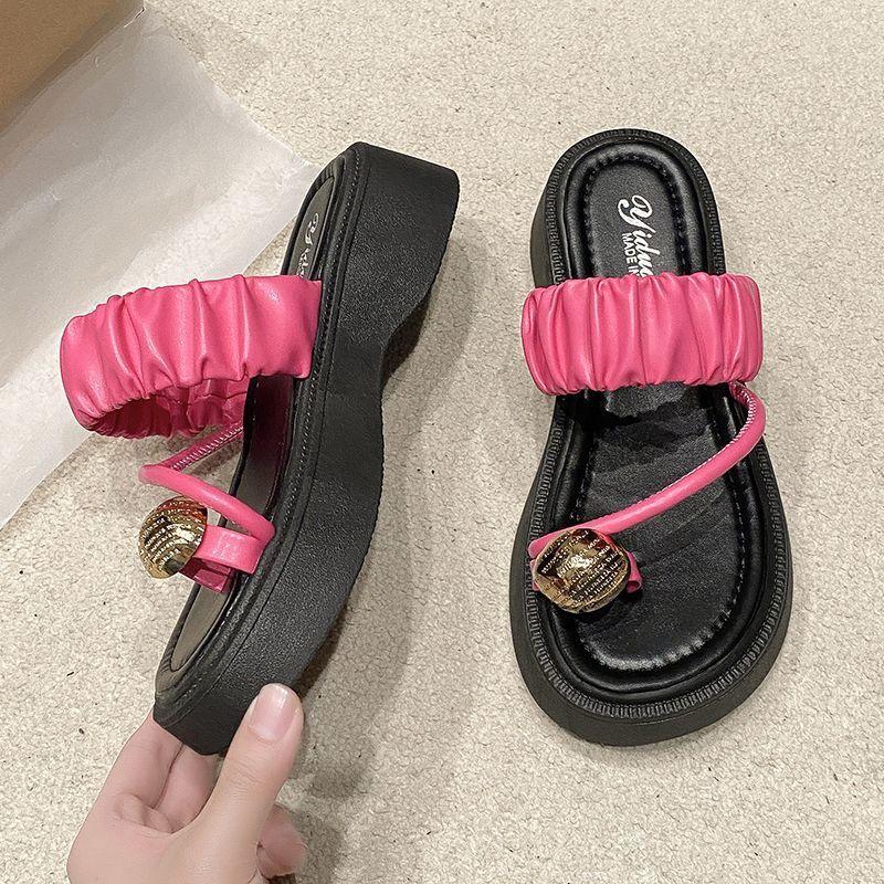 Popular casual vacation style small man heightened thick bottom wear-resistant beach cool slippers waterproof table one-word slippers women's tide