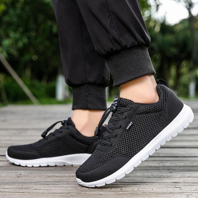New running shoes, travel shoes, soft soles, lightweight men's and women's elderly sports shoes