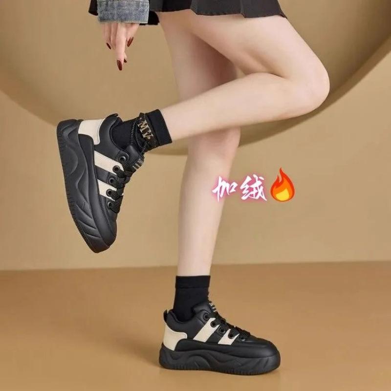 

Sneakers women s lightweight running shoes 2025 new niche design German training board shoes ins versatile casual canvas shoes 35 чёрный