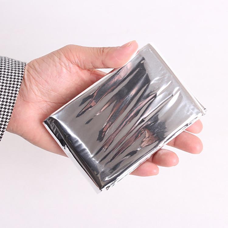 

Самое продаваемое снаряжение для кемпинга на открытом воздухе: Изолированное аварийное одеяло для выживания для защиты от солнца и тепла серебряный