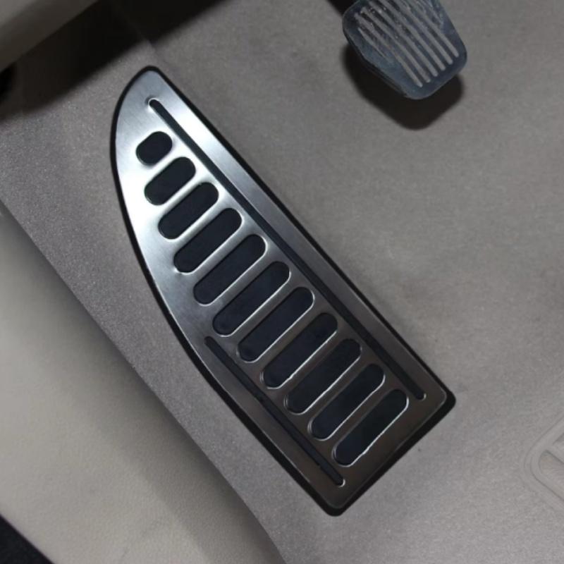 AT MT Stainless Steel Car Interior Gas Fuel Pedal Brake Pedals Cover for Ford Focus 2 3 4 MK2 MK3 MK4 2005 - 2017 Accessories