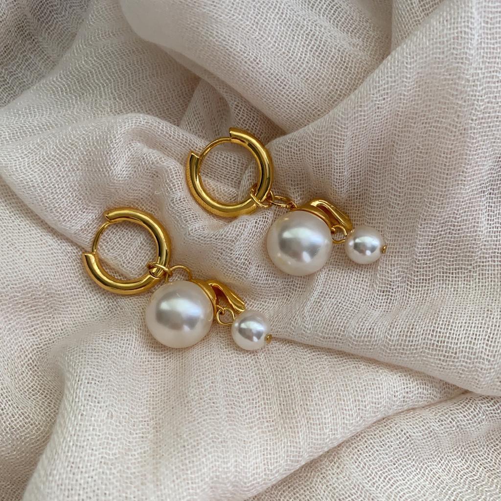 Light Luxury Elegant Pearl Round Earrings, Ear Buckles, Retro Small Fresh Temperament Earrings, Daily Exquisite Fashion and High Sense