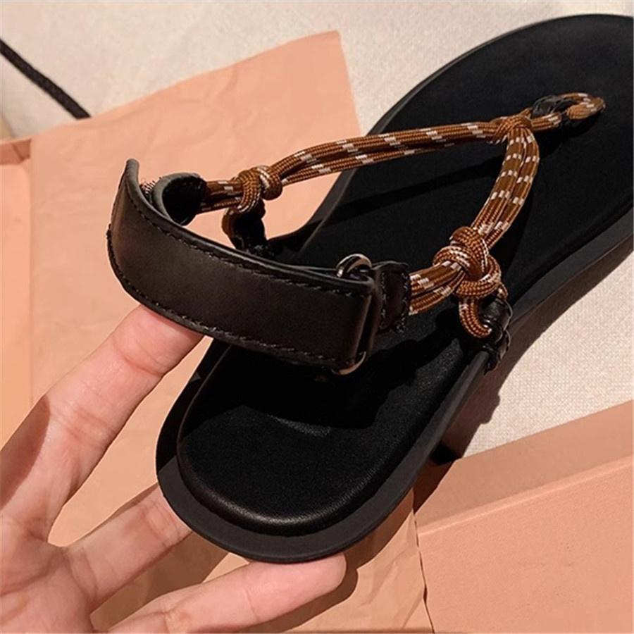 Женские сандалии в стиле ретро — фото 4