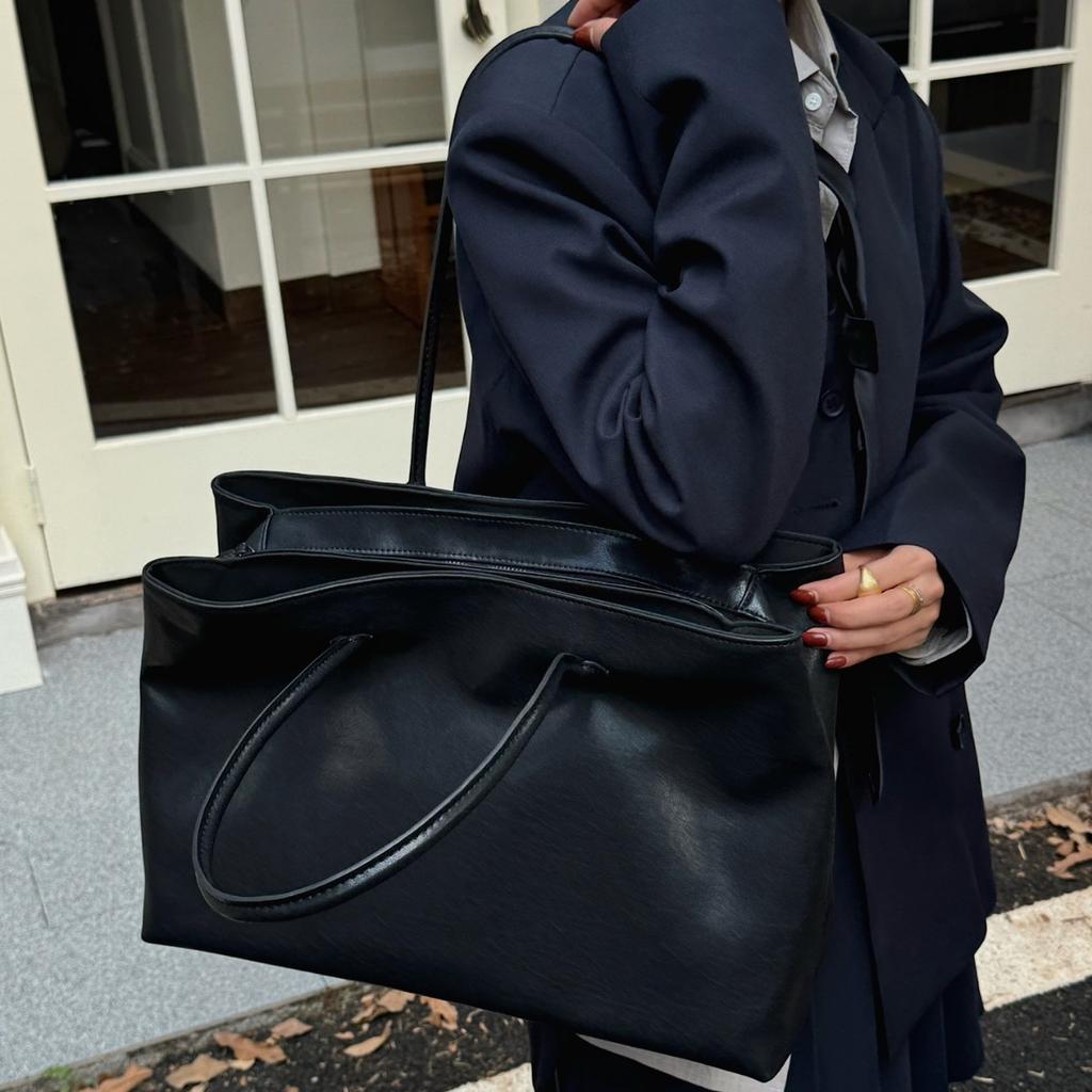 New cowhide tote bag large-capacity shoulder bag commuter leather women's bag simple niche armpit bag